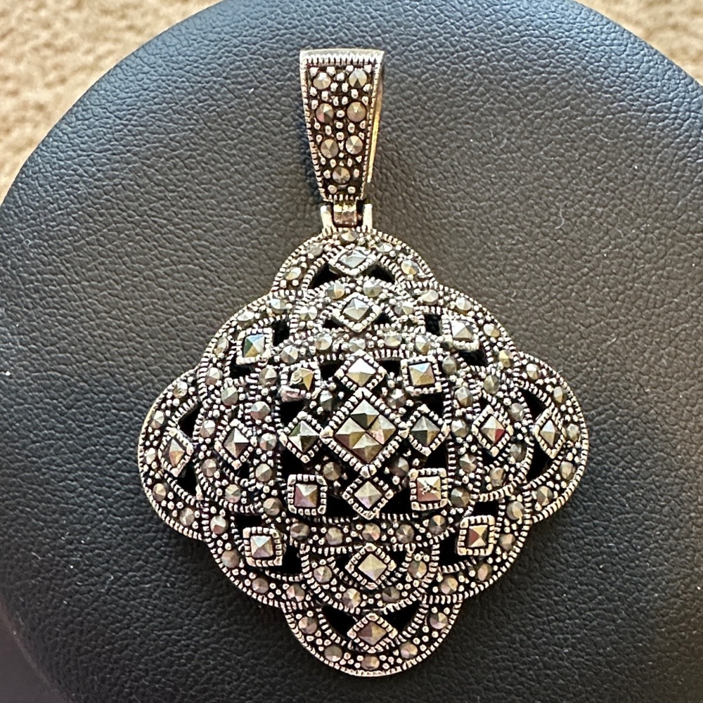 Elegant Sterling Silver Marcasite Pendant with Intricate Design